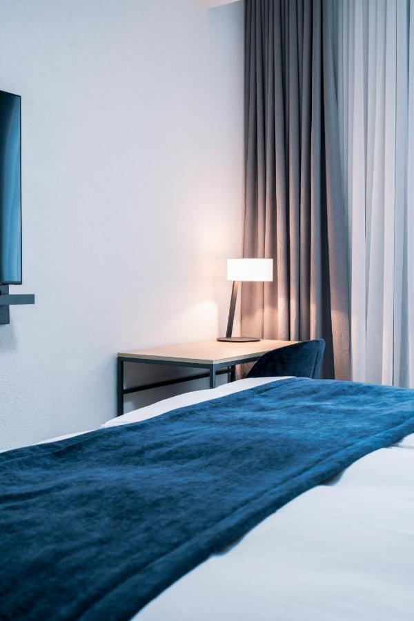 Yparc Hotel อีแวร์ดง-เล-แบ็ง ภายนอก รูปภาพ