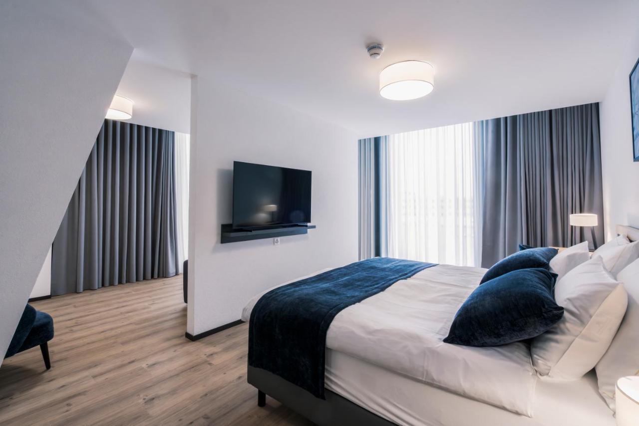 Yparc Hotel อีแวร์ดง-เล-แบ็ง ภายนอก รูปภาพ